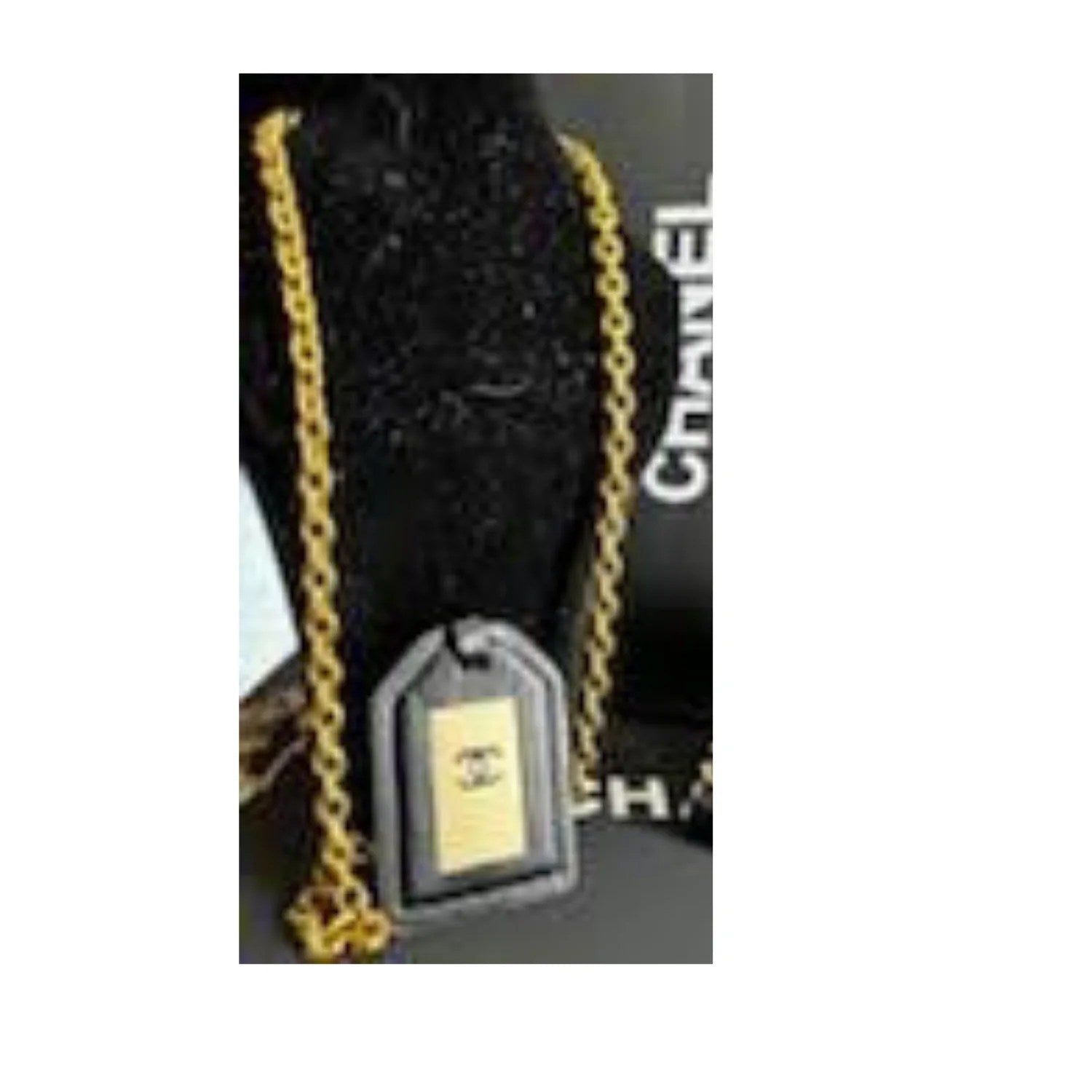PENDANT NECKLACE CC