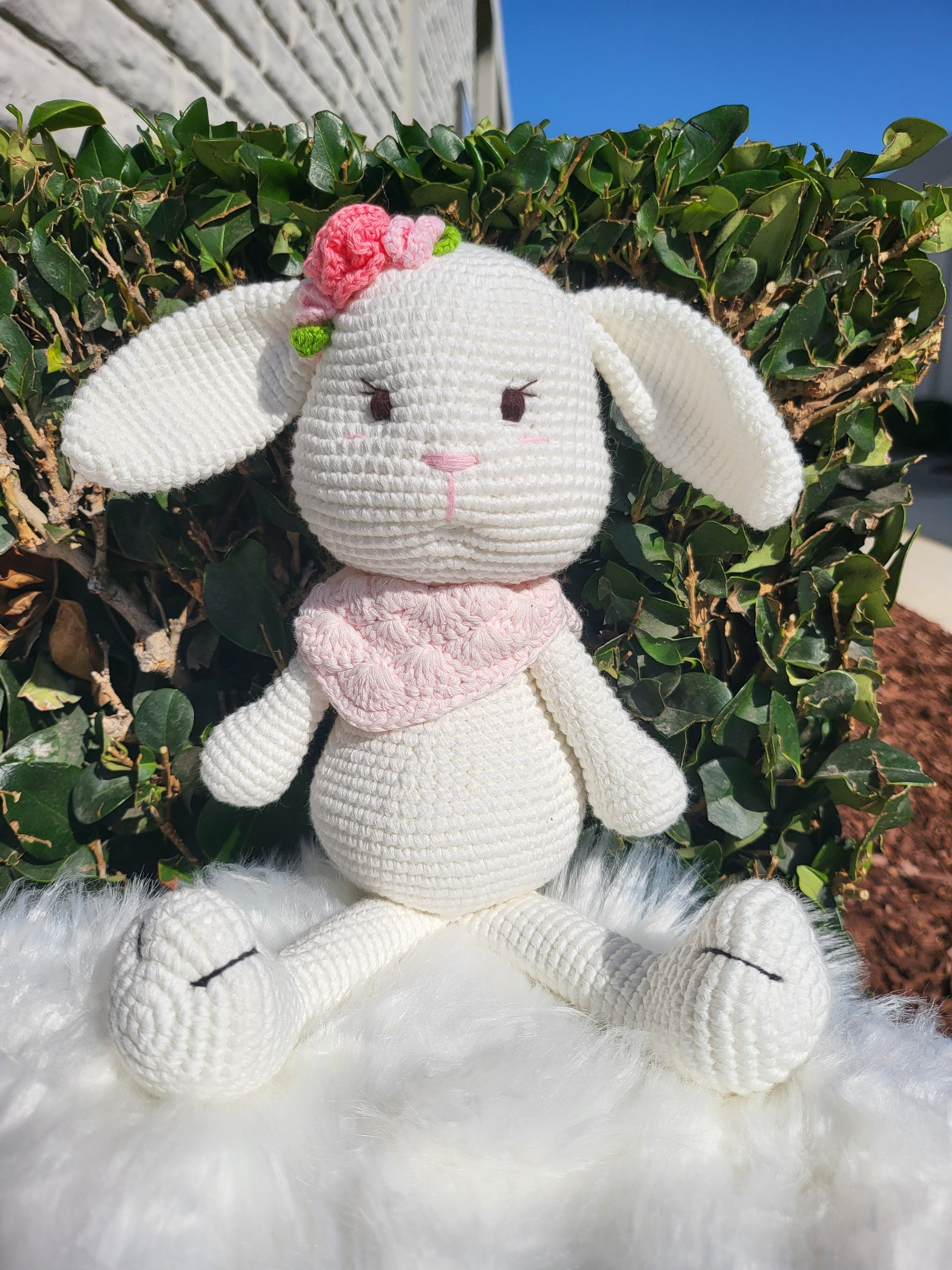 Medium Sitting Rabbit V2