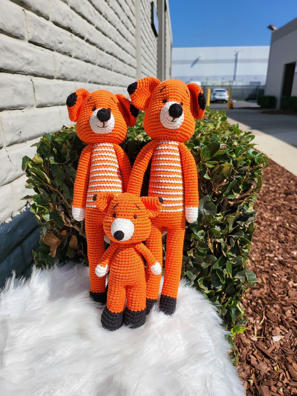 Slim standing Fox V1
