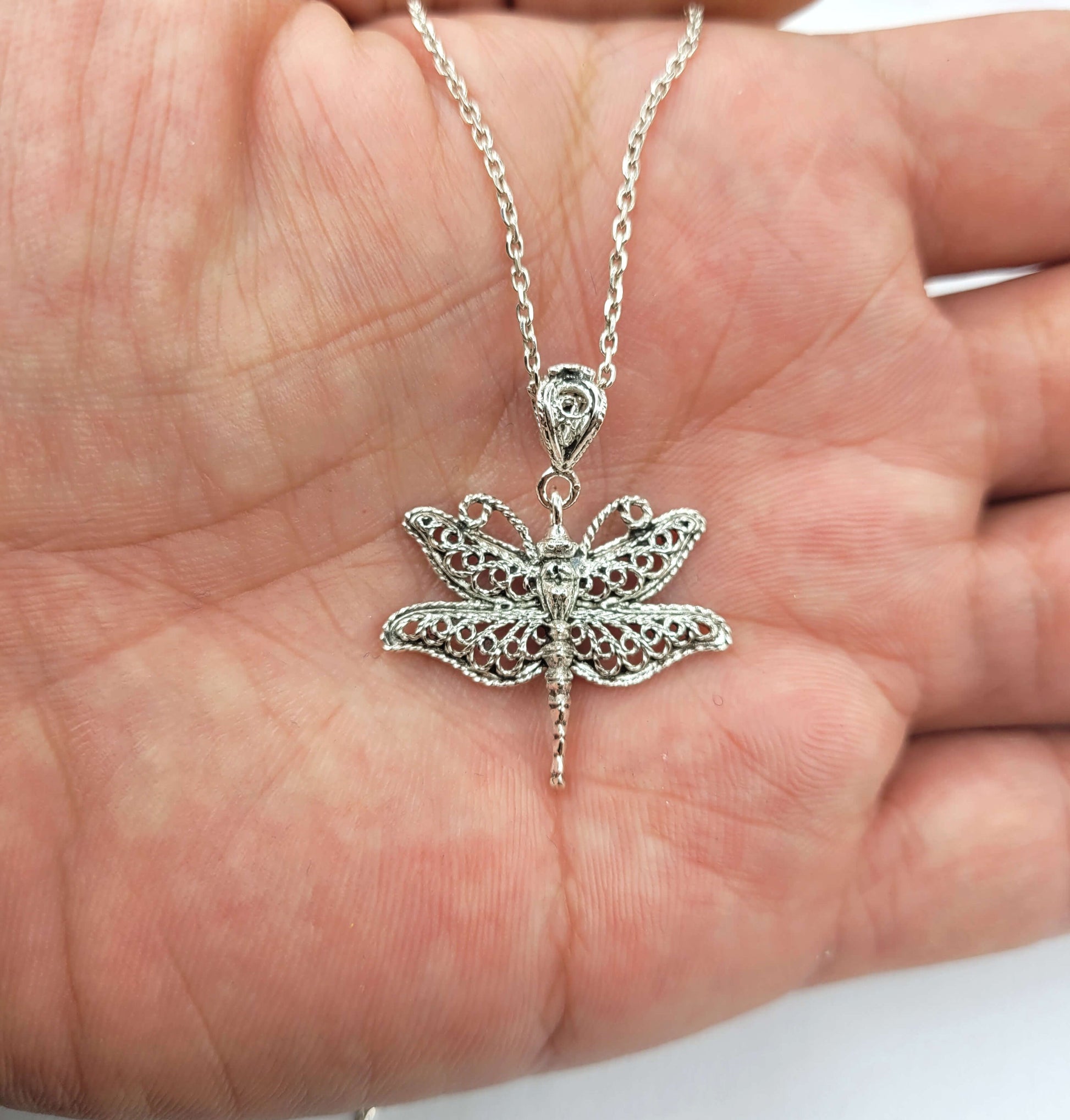 Filigree Art Dragonfly Design Women Silver Pendant Necklace