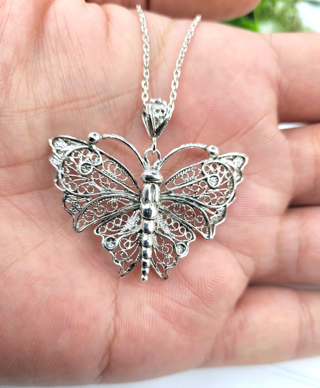 Filigree Art Butterfly Figured Women Silver Pendant Necklace