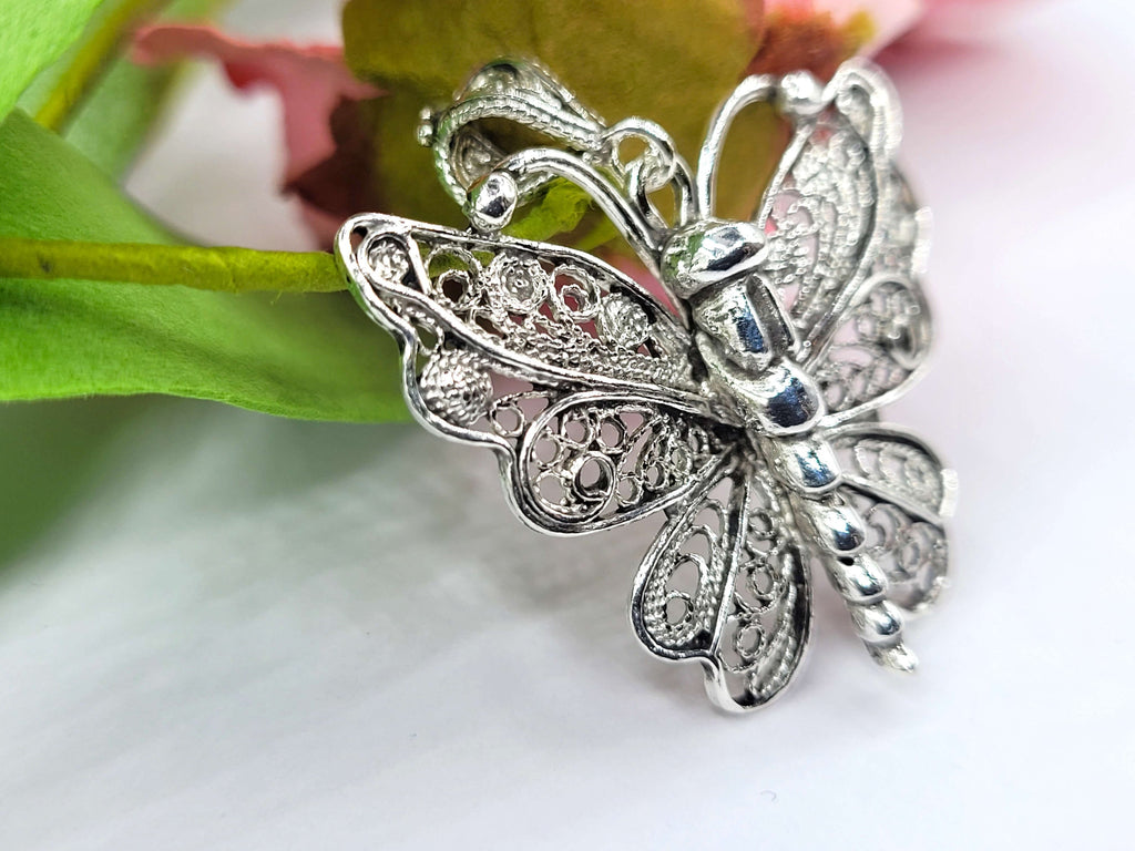 Filigree Art Butterfly Design Women Silver Pendant Necklace