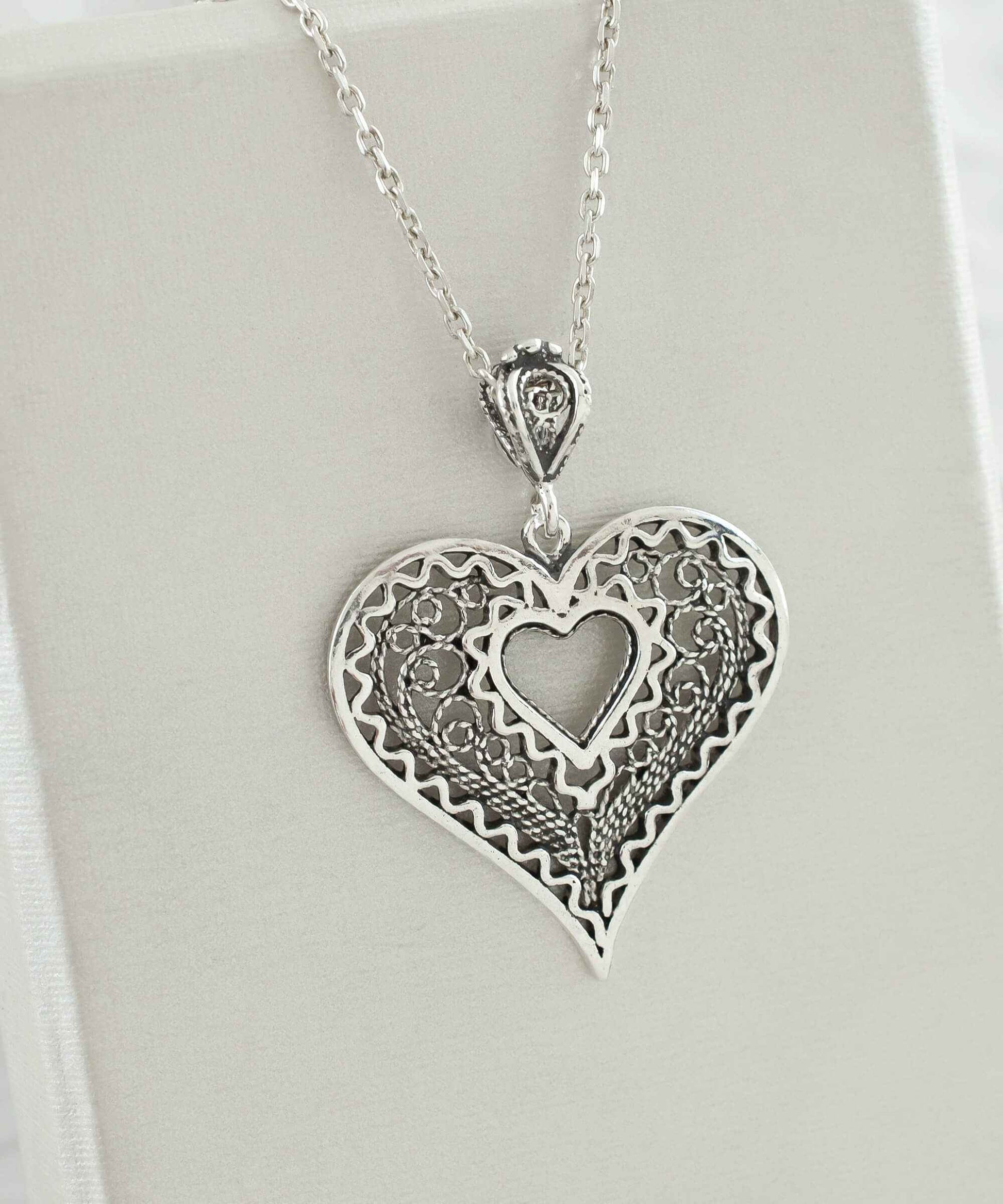 Filigree Art Heart in Heart Women Silver Pendant Necklace