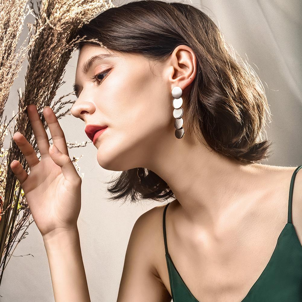 Small Discs Linear Earrings