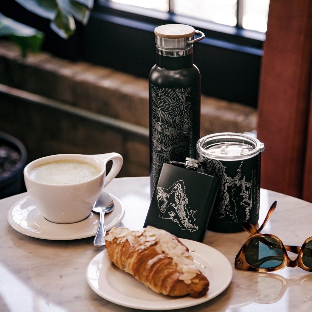 Fall River - Massachusetts Map Bottle with Bamboo Top in Matte Black